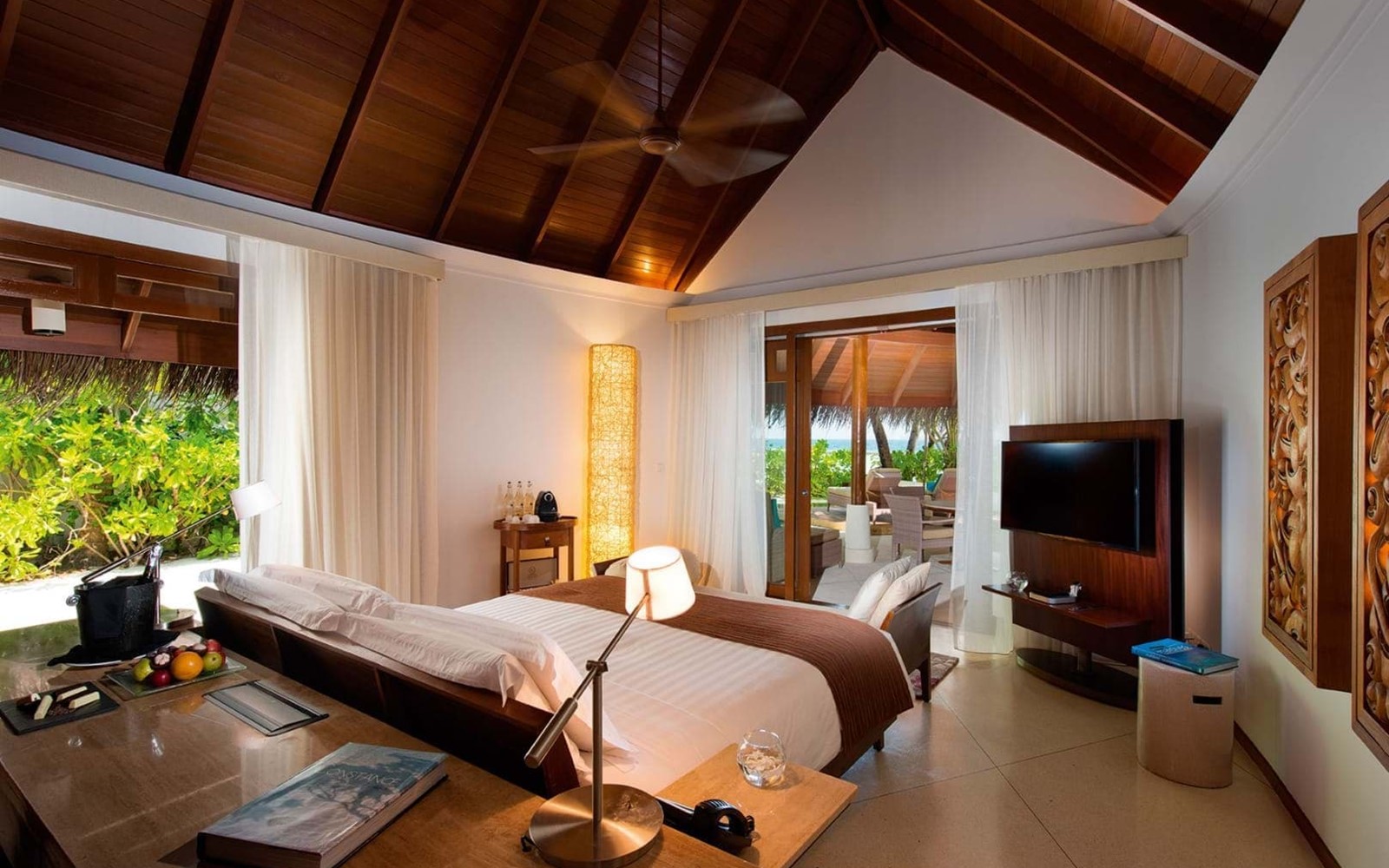 Constance-Halaveli-17