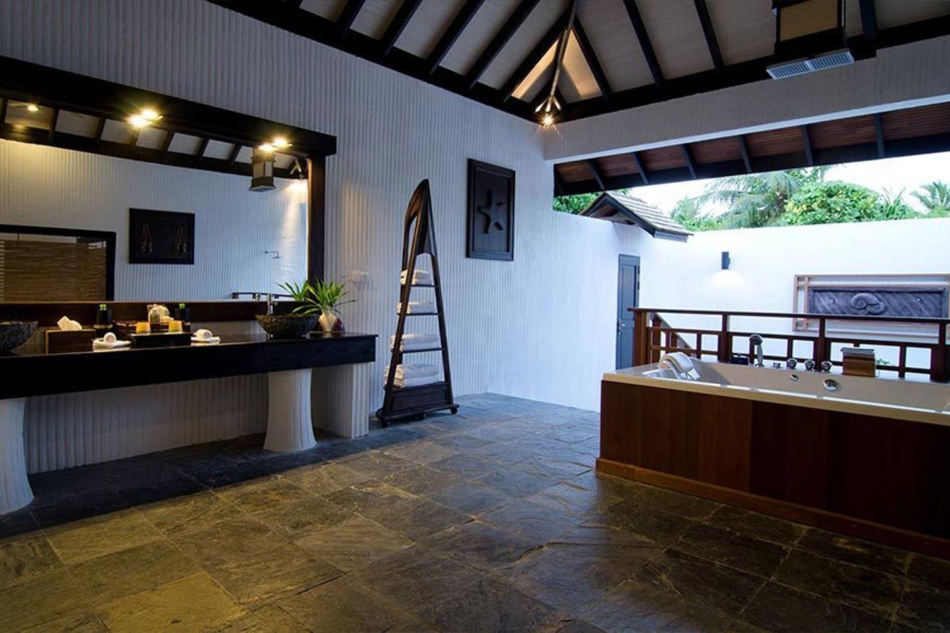 xr:d:DAFHlPZk0Wg:99,j:34157751319,t:22083114