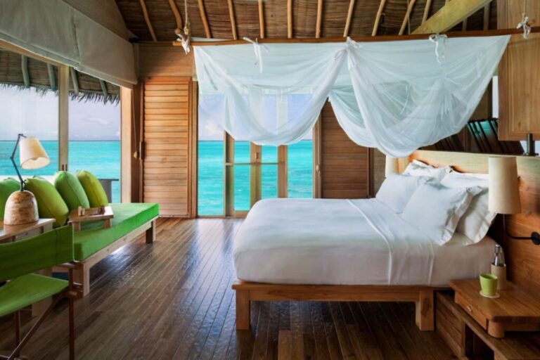 Six-Senses-Laamu-Laamu-Water-Villa-Bedroom-1024x683