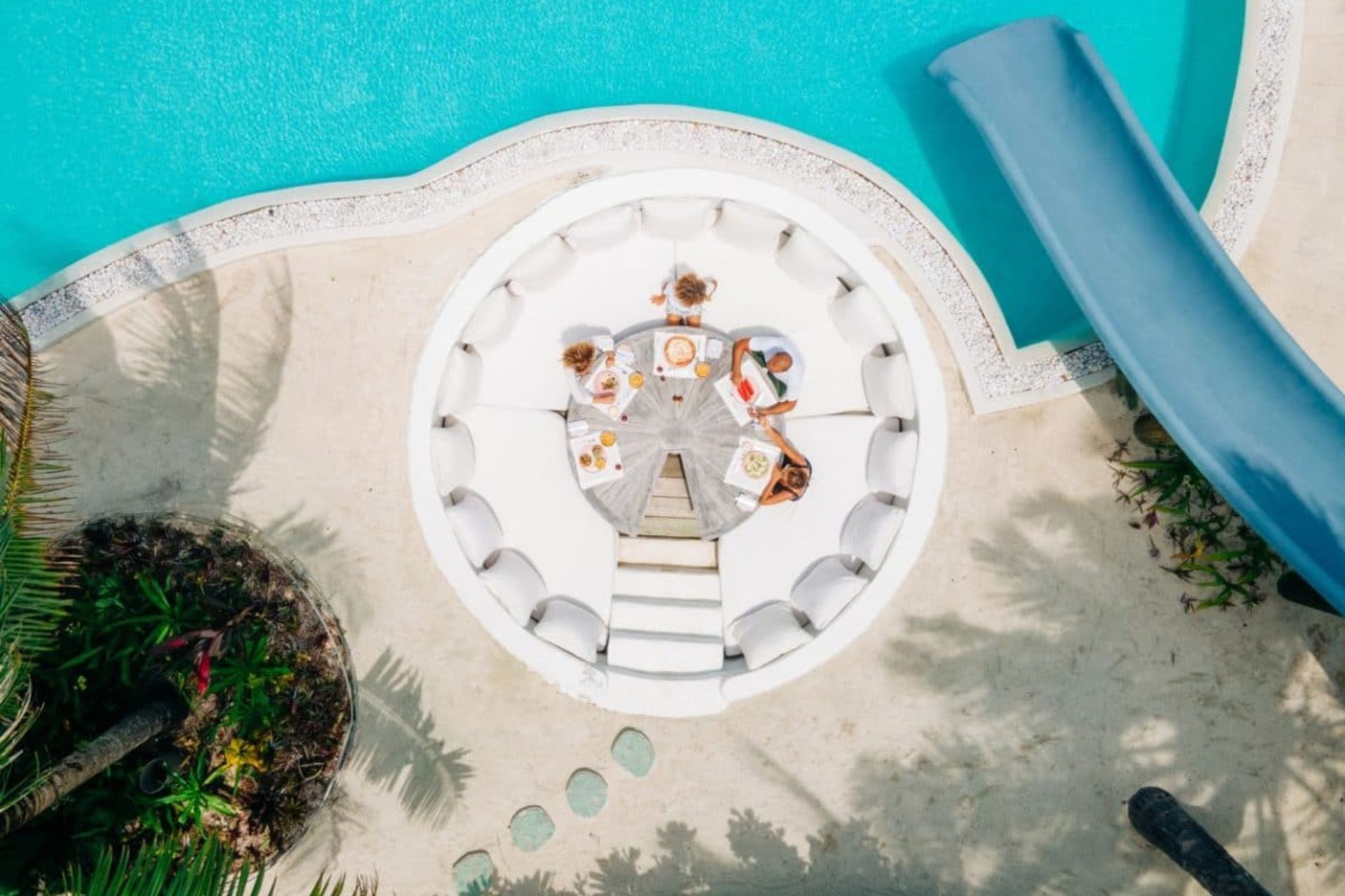 xr:d:DAFNRa9stE0:33,j:36418363272,t:22092709