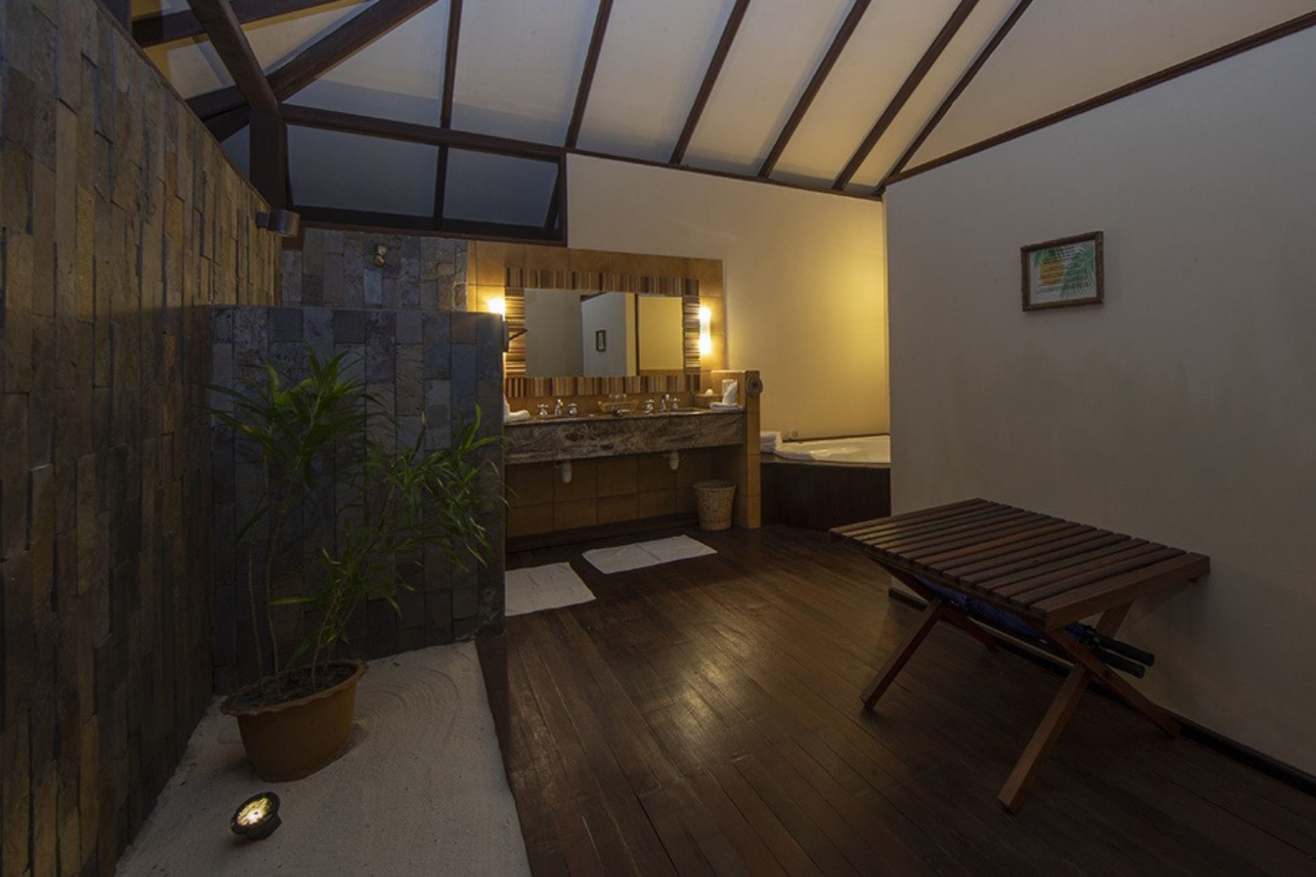 xr:d:DAFHlPZk0Wg:57,j:32534086768,t:22080922