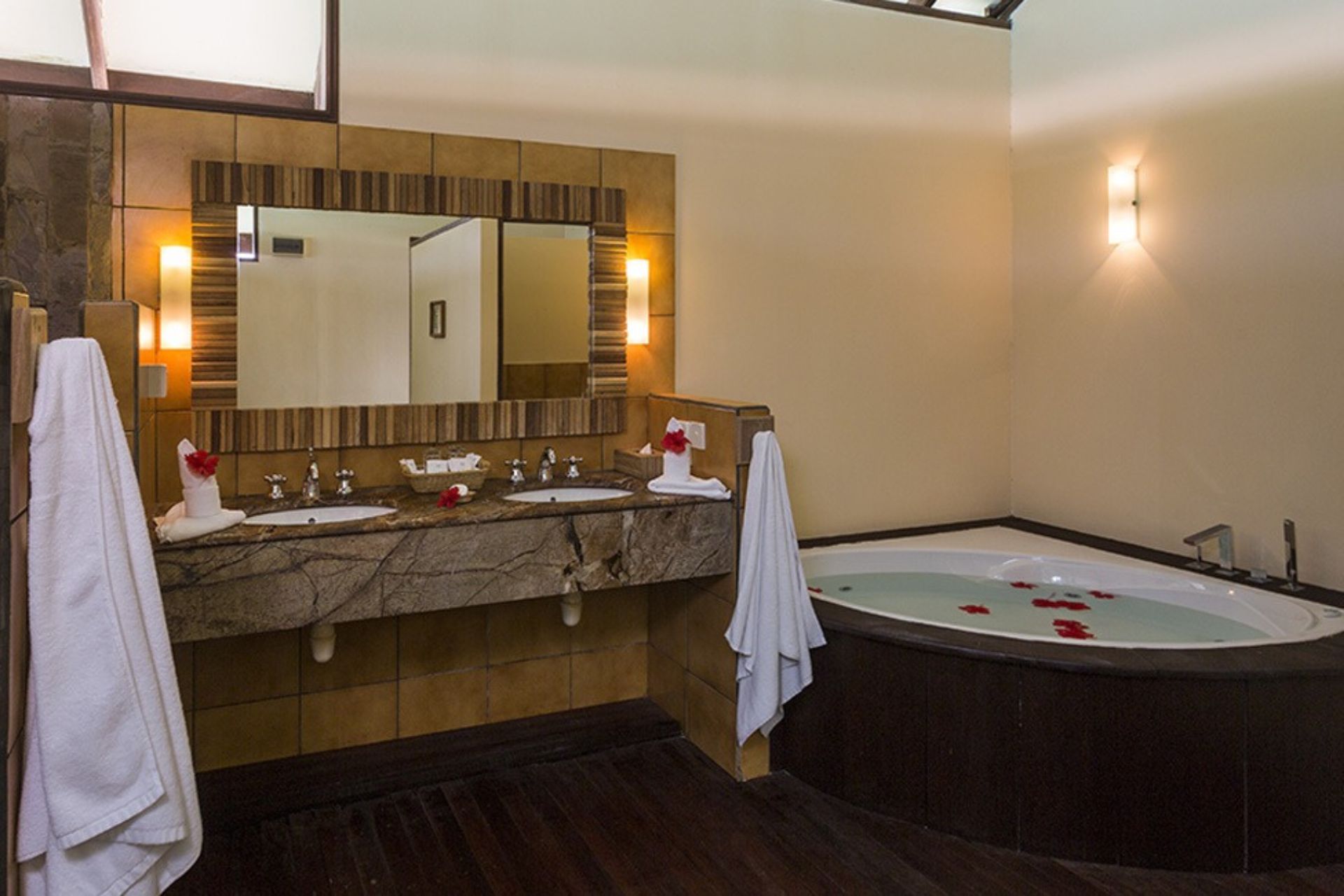 xr:d:DAFHlPZk0Wg:57,j:32534086768,t:22080922